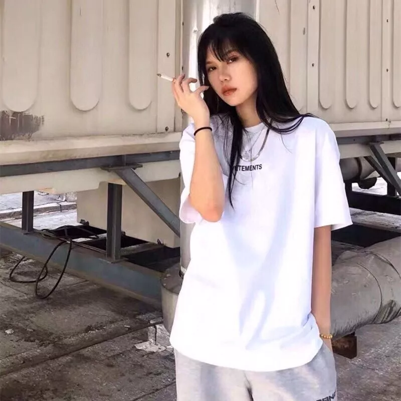 베트멍 레드 블록 로고 포인트 티셔츠 상세 이미지 15