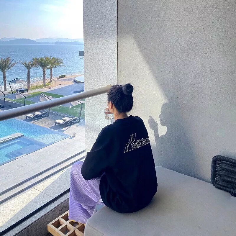 웰던 진주 레터링 반소매 티셔츠 상세 이미지 17