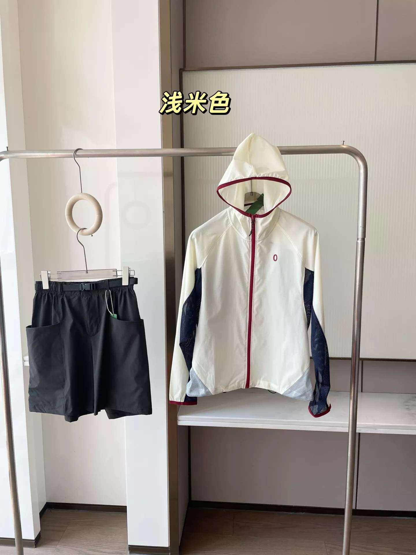 안코라우 배색 메쉬 후드 자외선 차단 재킷 상세 이미지 20