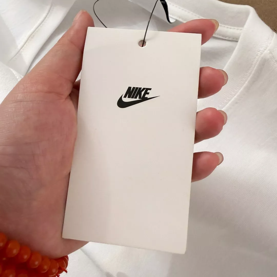 나이키 스몰 로고 자수 라운드넥 반팔 티셔츠 상세 이미지 25