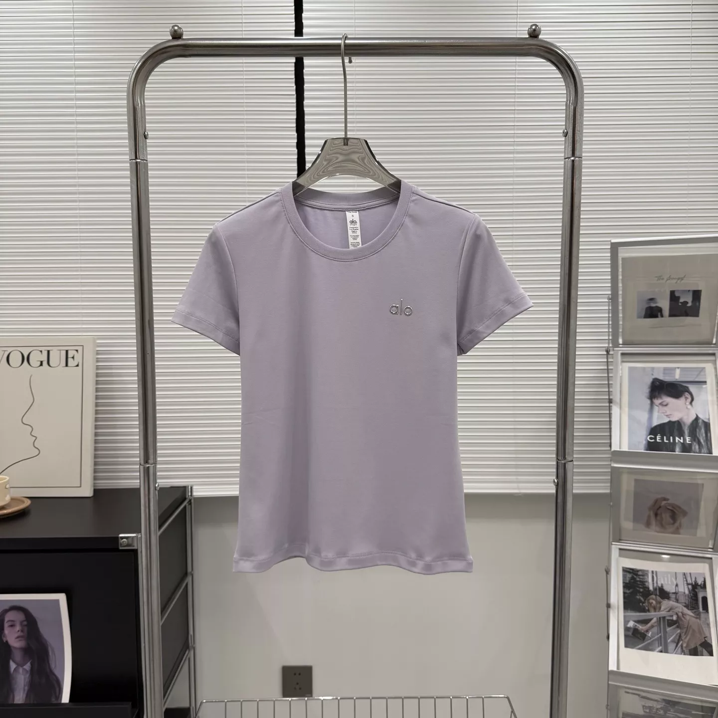 알로 클래식 로고 라운드넥 반소매 티셔츠 상세 이미지 3