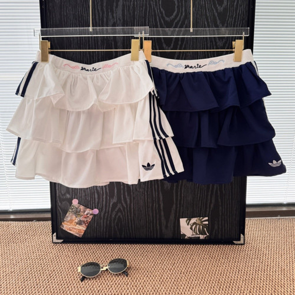 아디다스 디즈니 콜라보 삼선 자수 캉캉 스커트