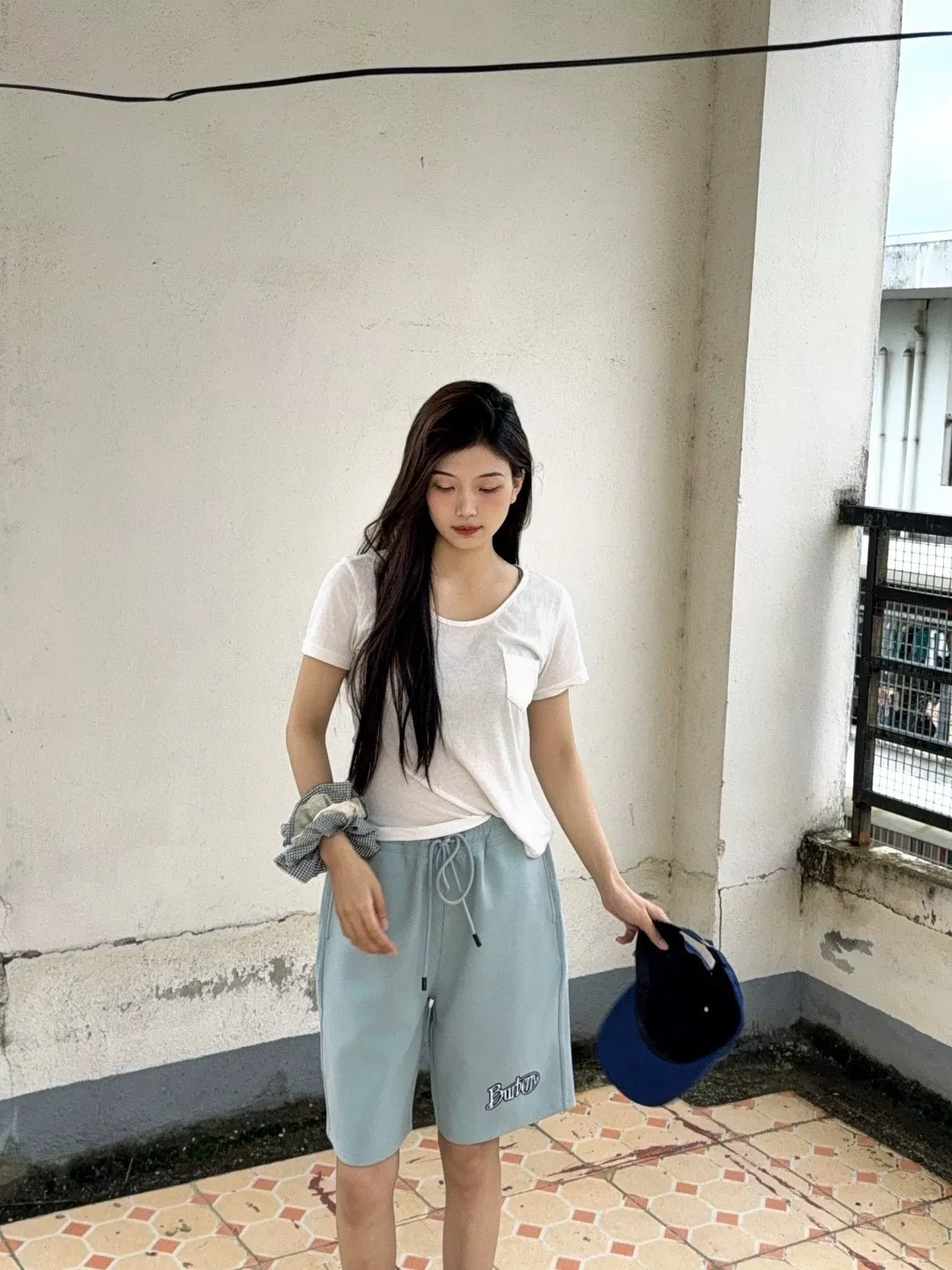 버버리 필기체 로고 플로킹 쇼츠 상세 이미지 13