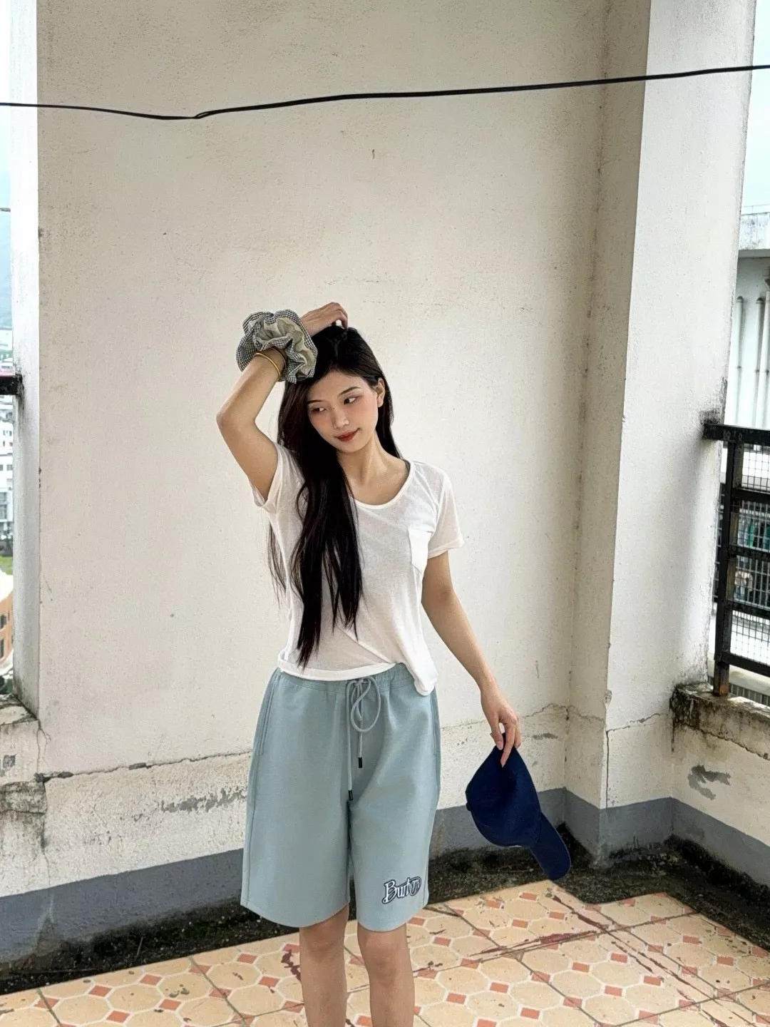 버버리 필기체 로고 플로킹 쇼츠 상세 이미지 14