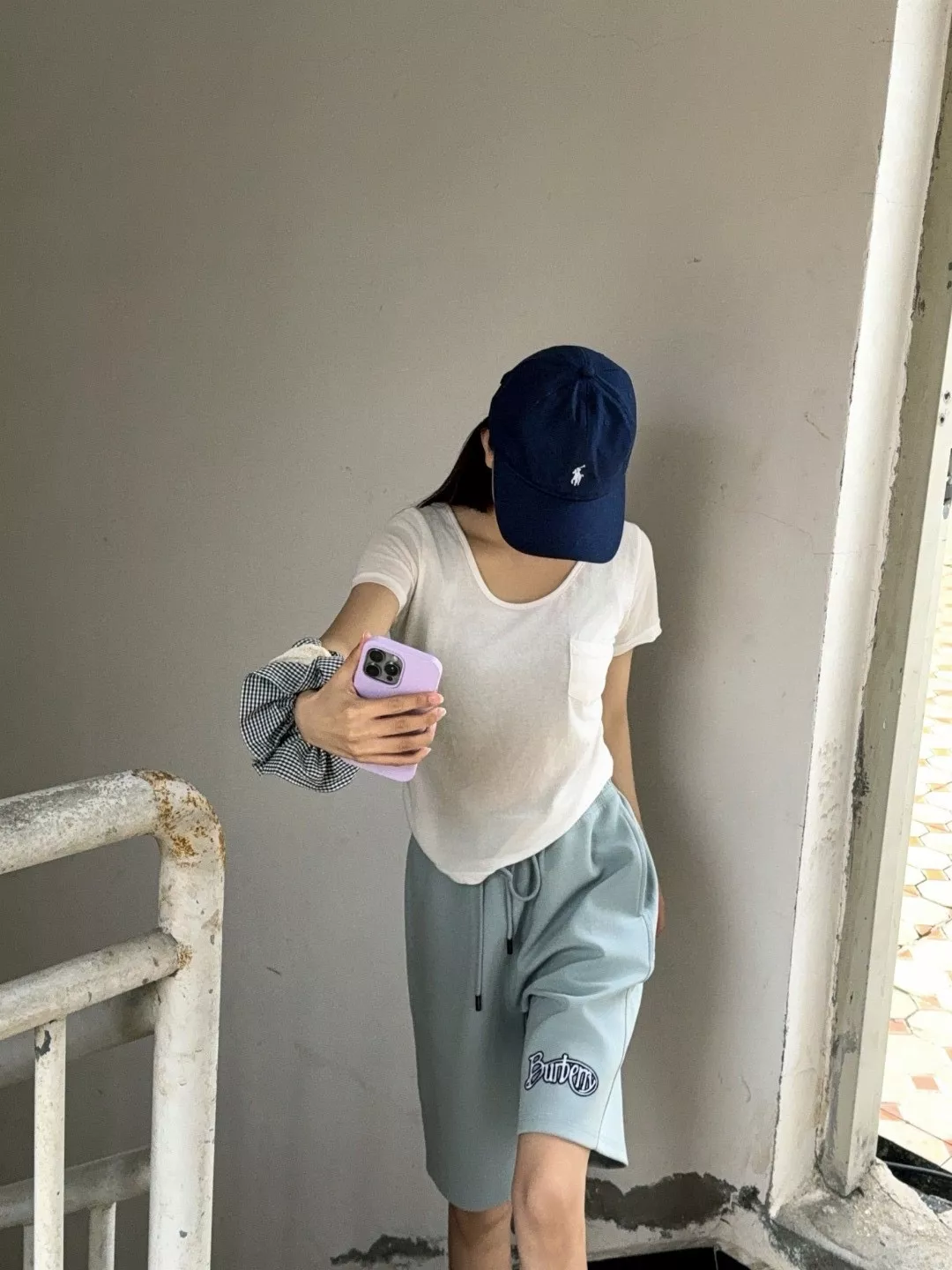 버버리 필기체 로고 플로킹 쇼츠 상세 이미지 17