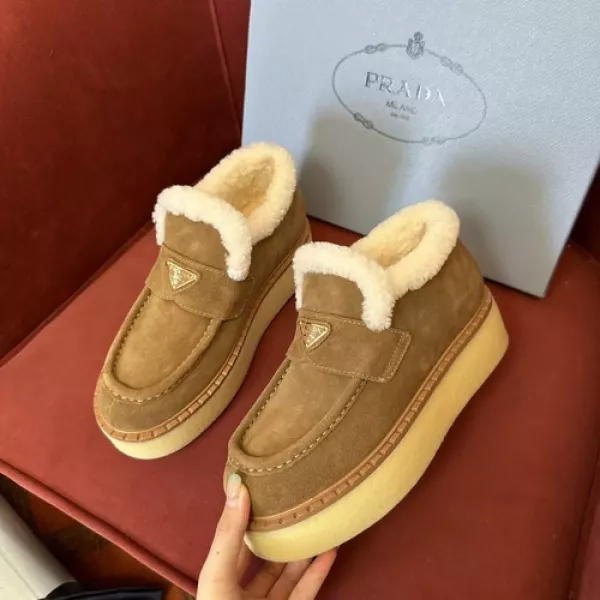 프라다 양털 안감 레더 로퍼