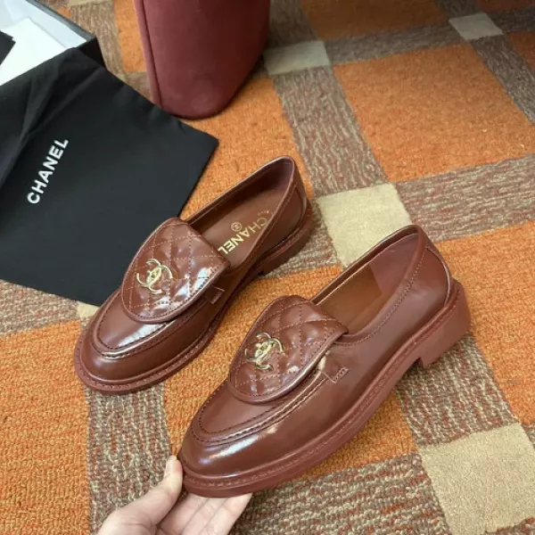 샤넬 더블씨 로고 가죽 로퍼