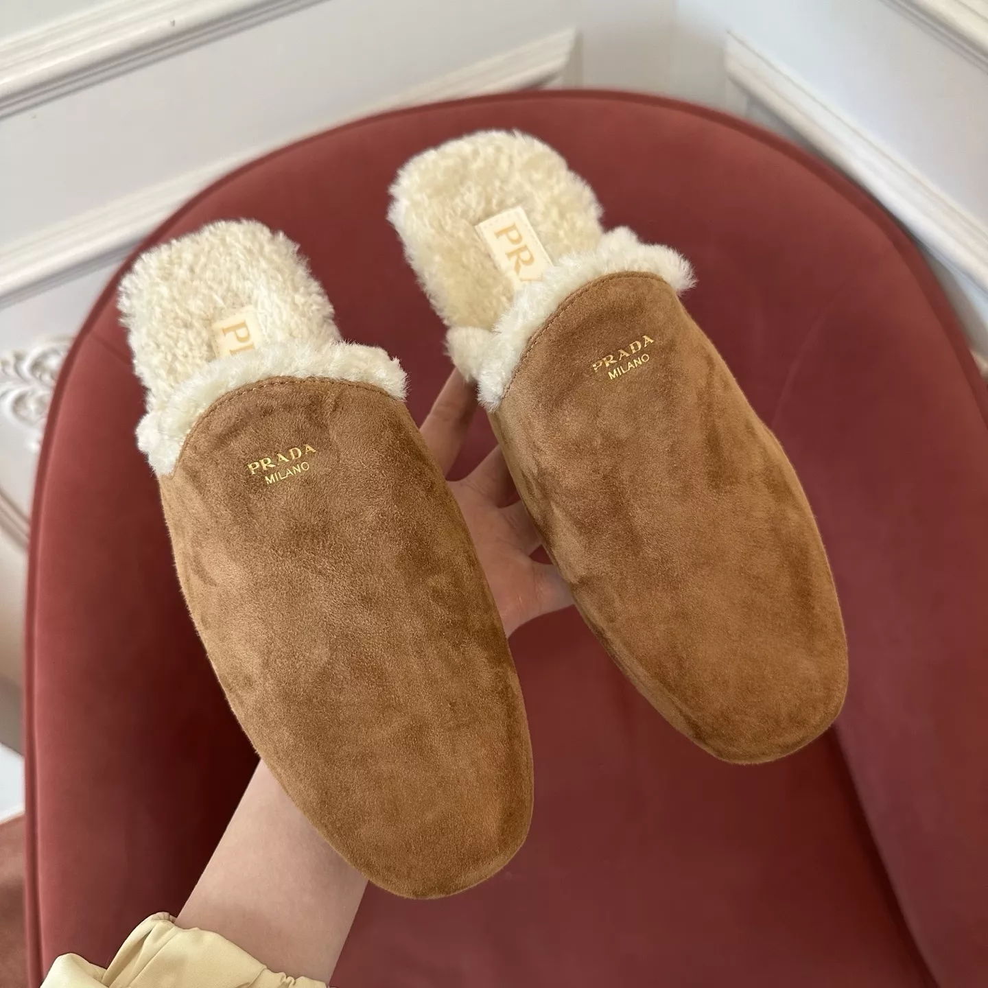 프라다 빈티지 무드 레이스업 로퍼 상세 이미지 7