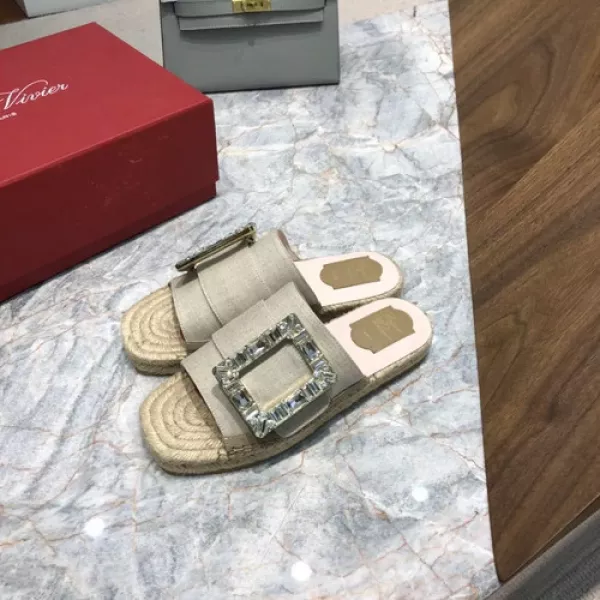 로저비비에 스퀘어 버클 뮬 슬리퍼