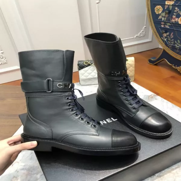 샤넬 클래식 퀼팅 앵클 부츠