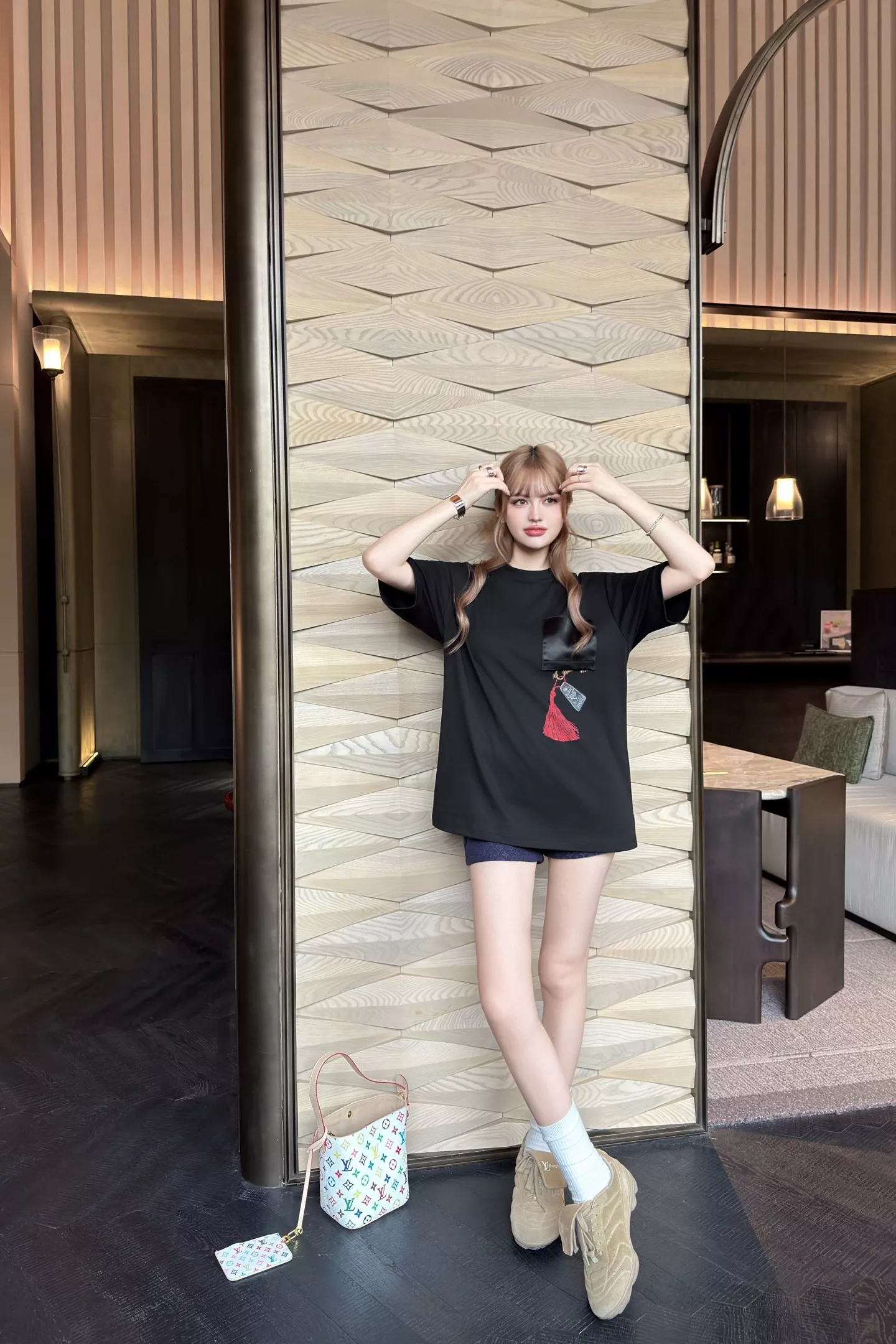 루이비통 포켓 프린팅 반소매 티셔츠 상세 이미지 16