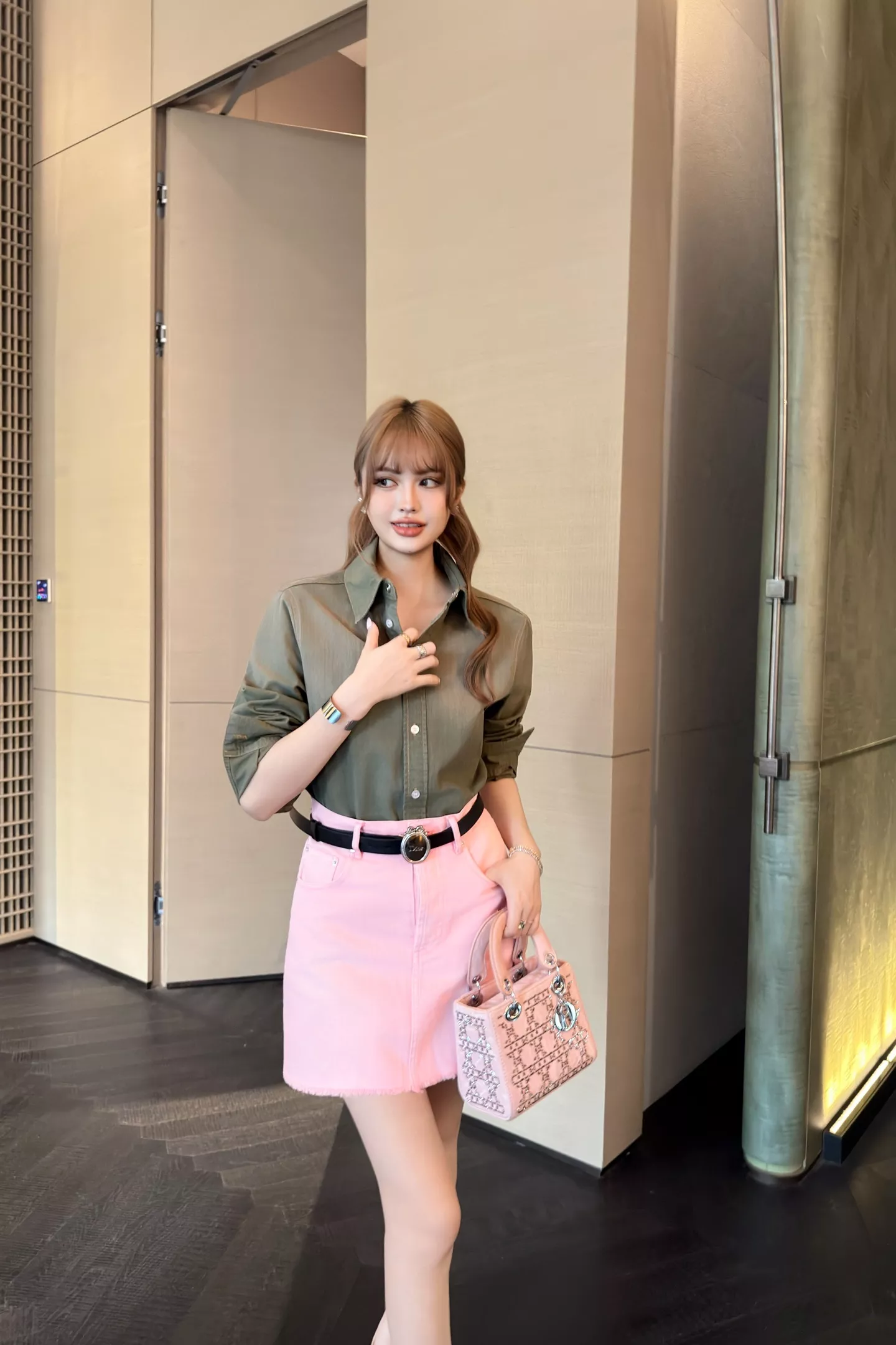 디올 클래식 카라 데님 셔츠 상세 이미지 50