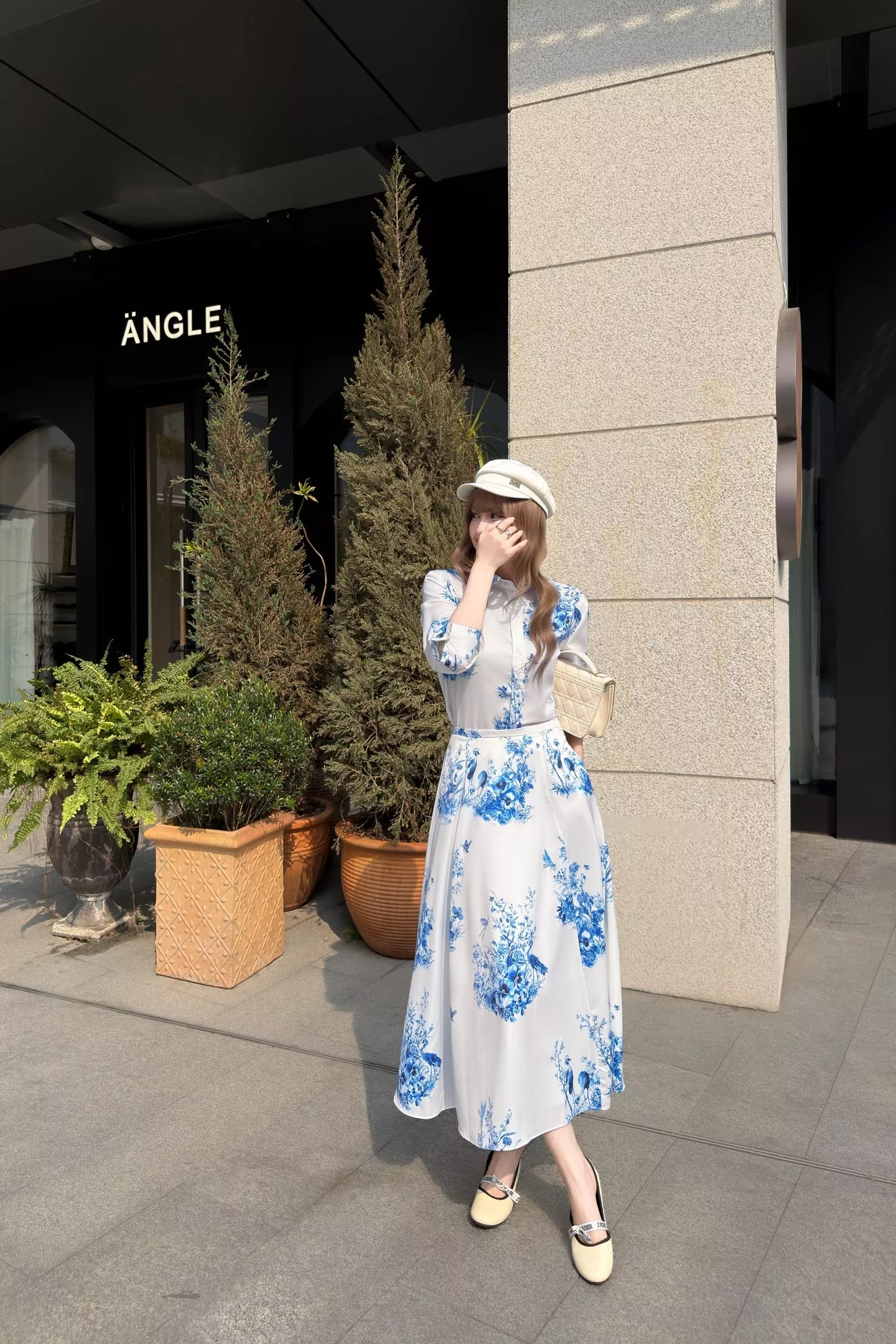 디올 플라워 프린트 와이드 카라 셔츠 상세 이미지 38