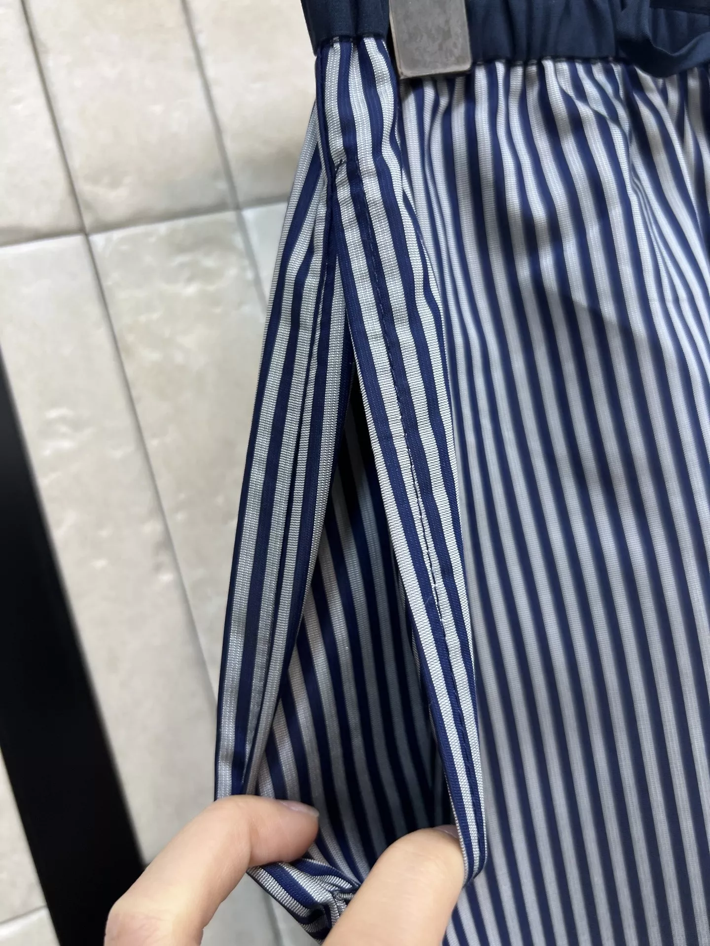 알렉산더왕 세로 스트라이프 와이드 팬츠 상세 이미지 5