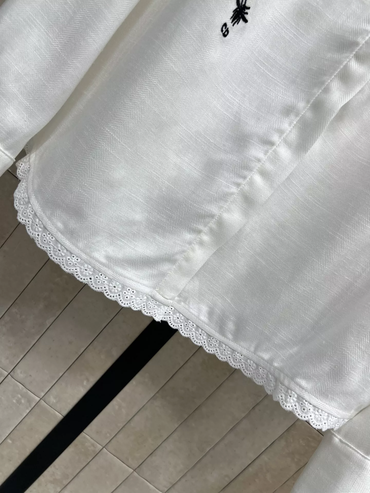 디올 레이스 디테일 코튼 블라우스 상세 이미지 3