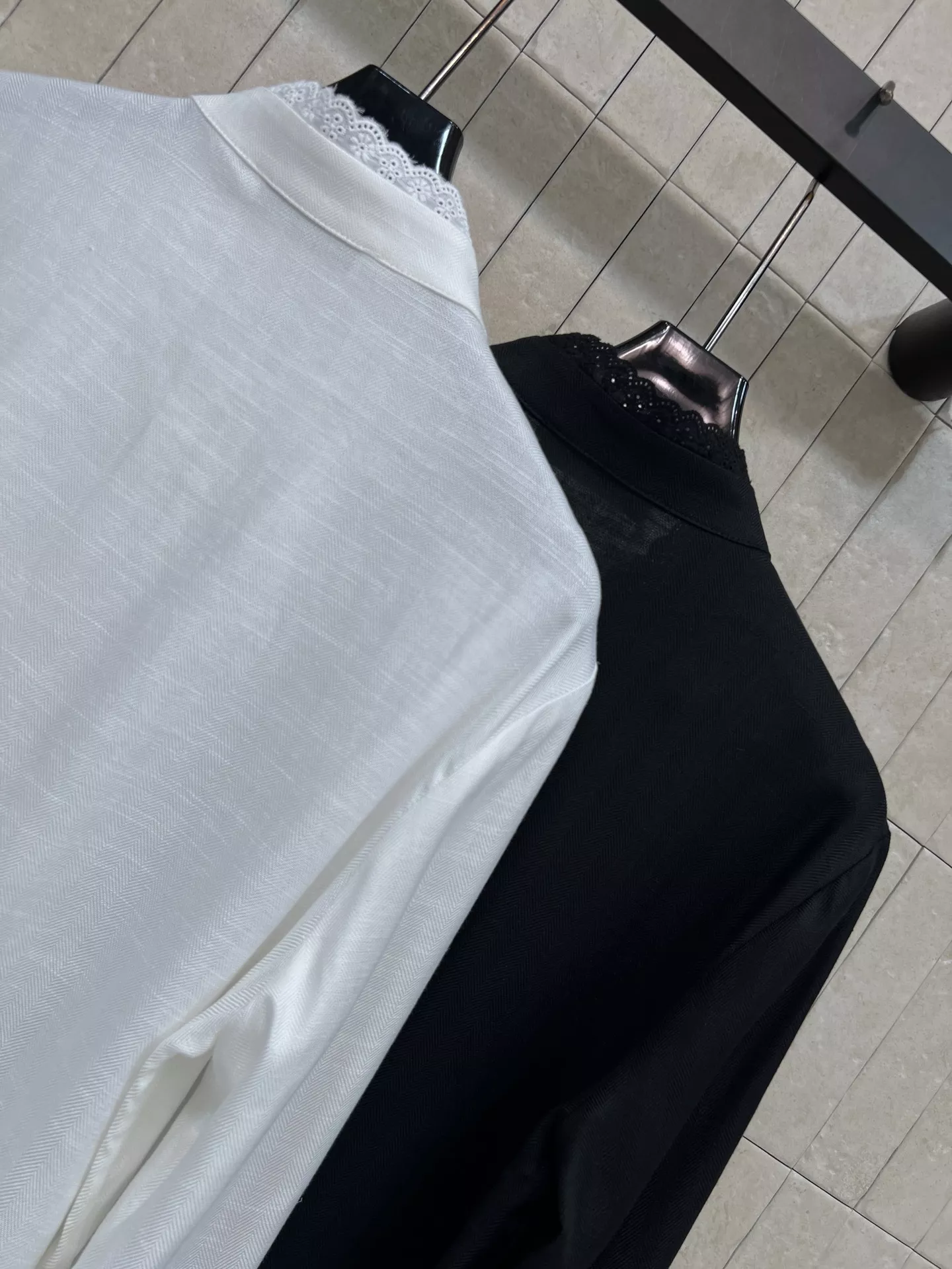 디올 레이스 디테일 코튼 블라우스 상세 이미지 8