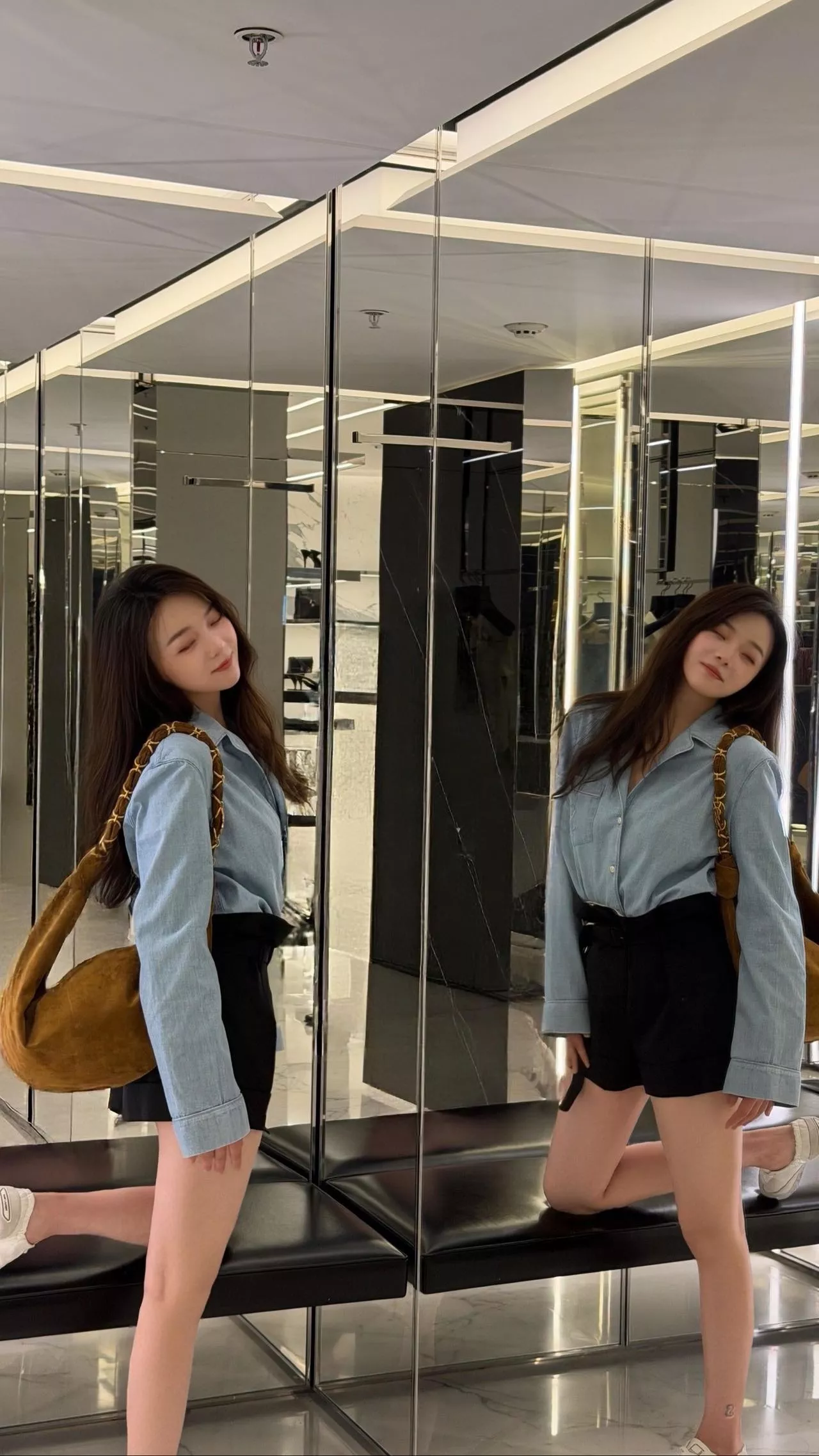 입생로랑 브이넥 롱슬리브 데님 셔츠 상세 이미지 19