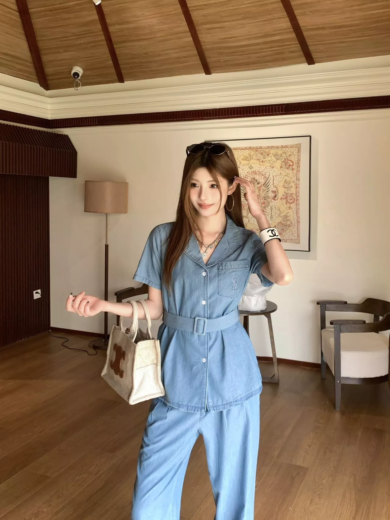 입생로랑 브이넥 반소매 데님 셔츠 상세 이미지 12