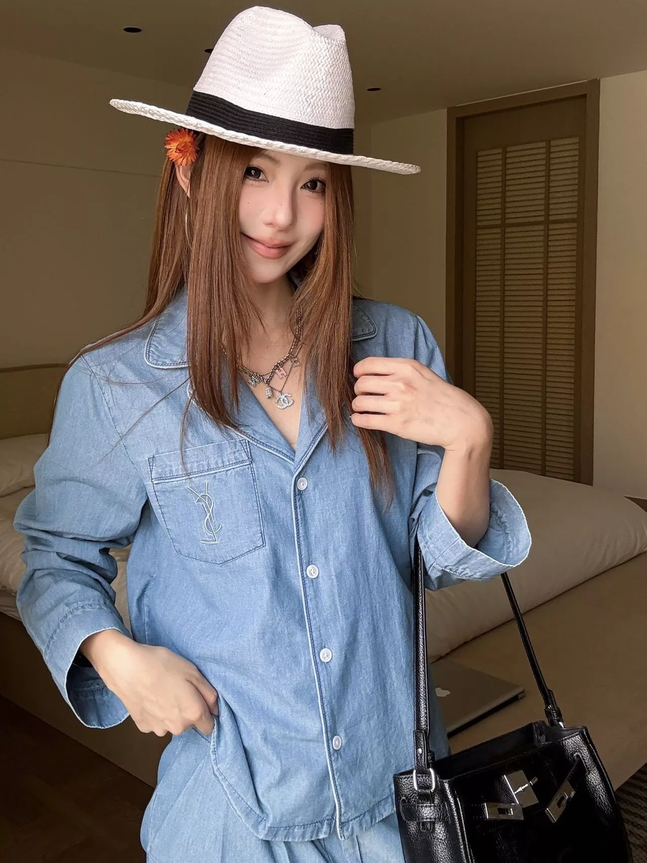 입생로랑 하이웨이스트 와이드 데님 팬츠 상세 이미지 17