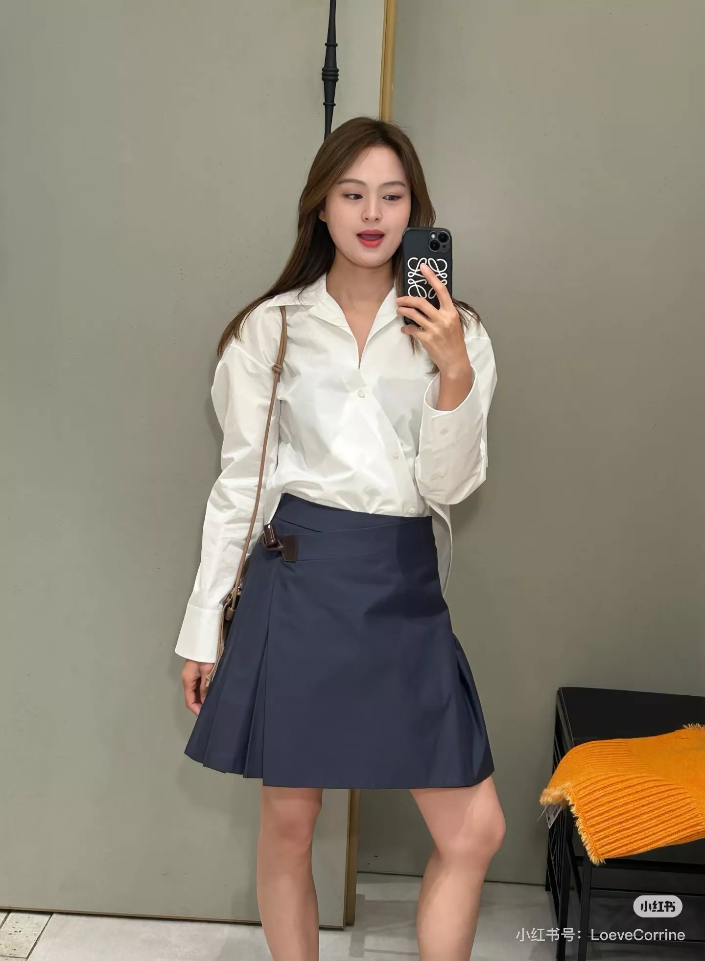 로에베 하이웨이스트 플리츠 스커트 상세 이미지 87
