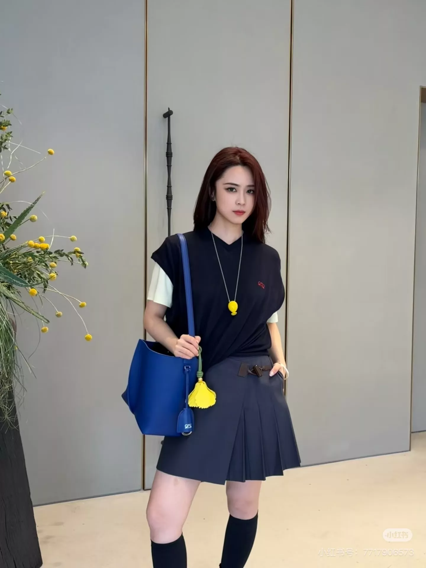 로에베 하이웨이스트 플리츠 스커트 상세 이미지 32