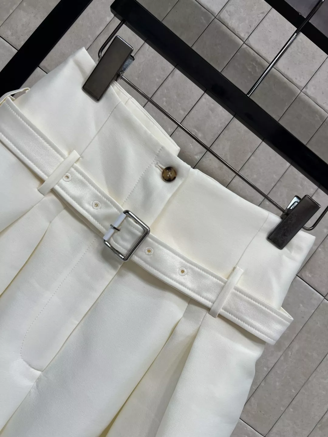 디올 하이웨이스트 플리츠 큐롯 팬츠 상세 이미지 2