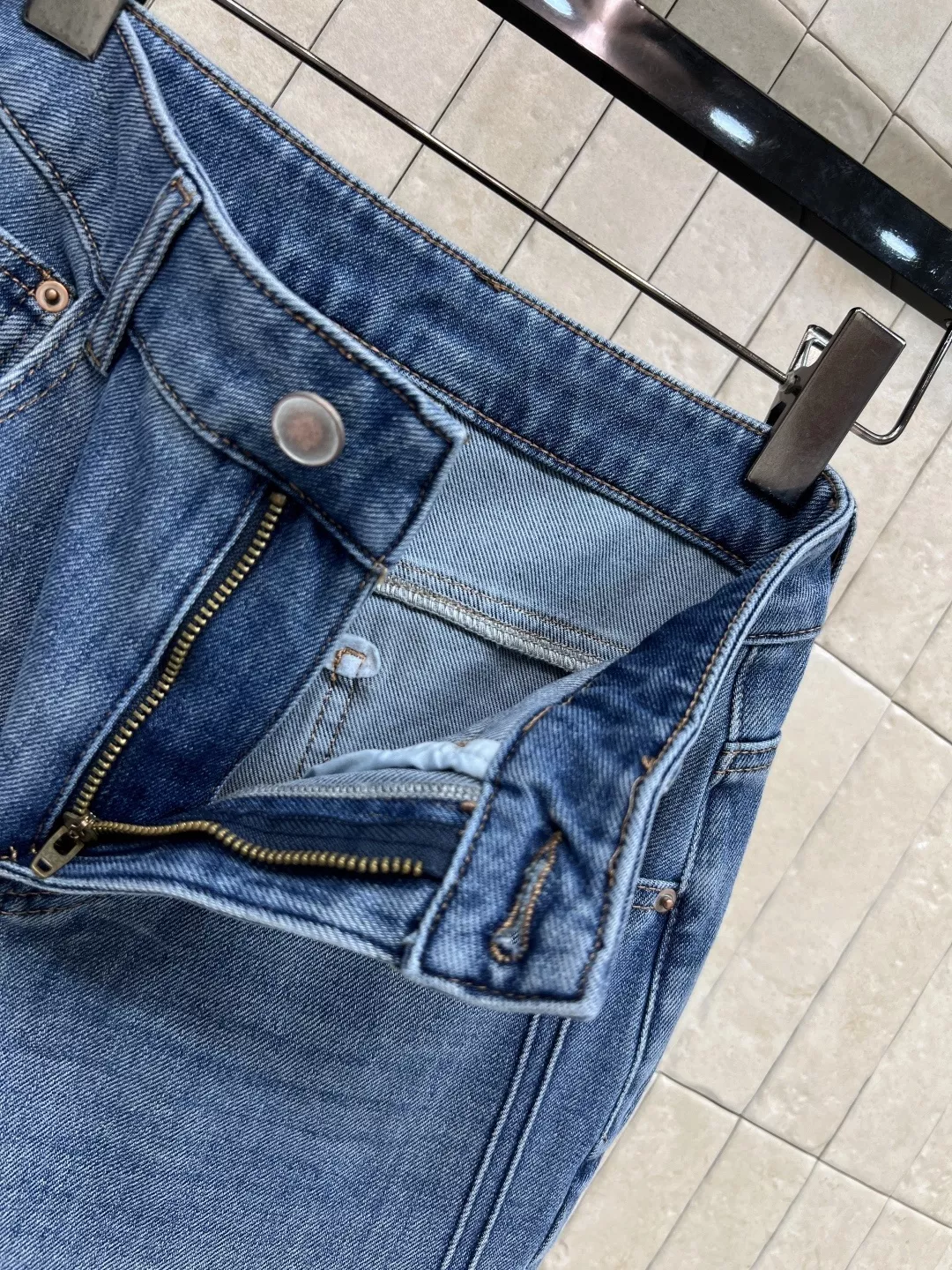 디올 하이웨이스트 와이드 데님 팬츠 상세 이미지 6