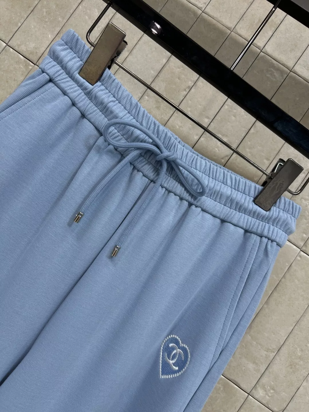샤넬 하트 자수 와이드 팬츠 상세 이미지 8