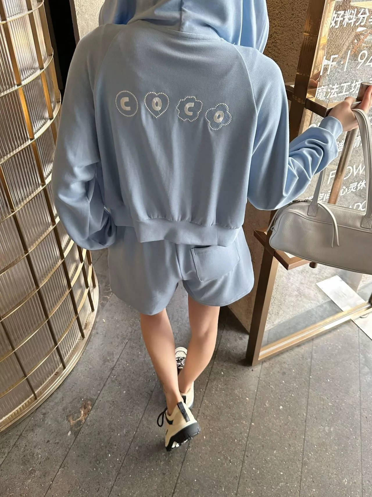 샤넬 후드 집업 상의와 하이웨스트 숏팬츠 세트 상세 이미지 18