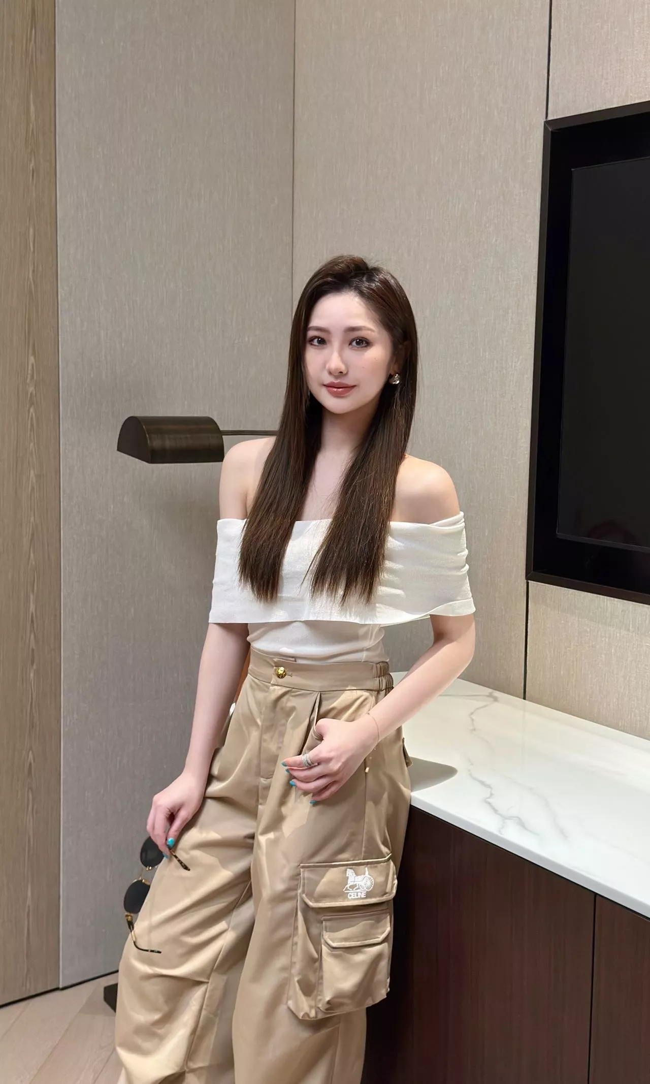셀린느 입체 플리츠 카고 스트링 팬츠 상세 이미지 19