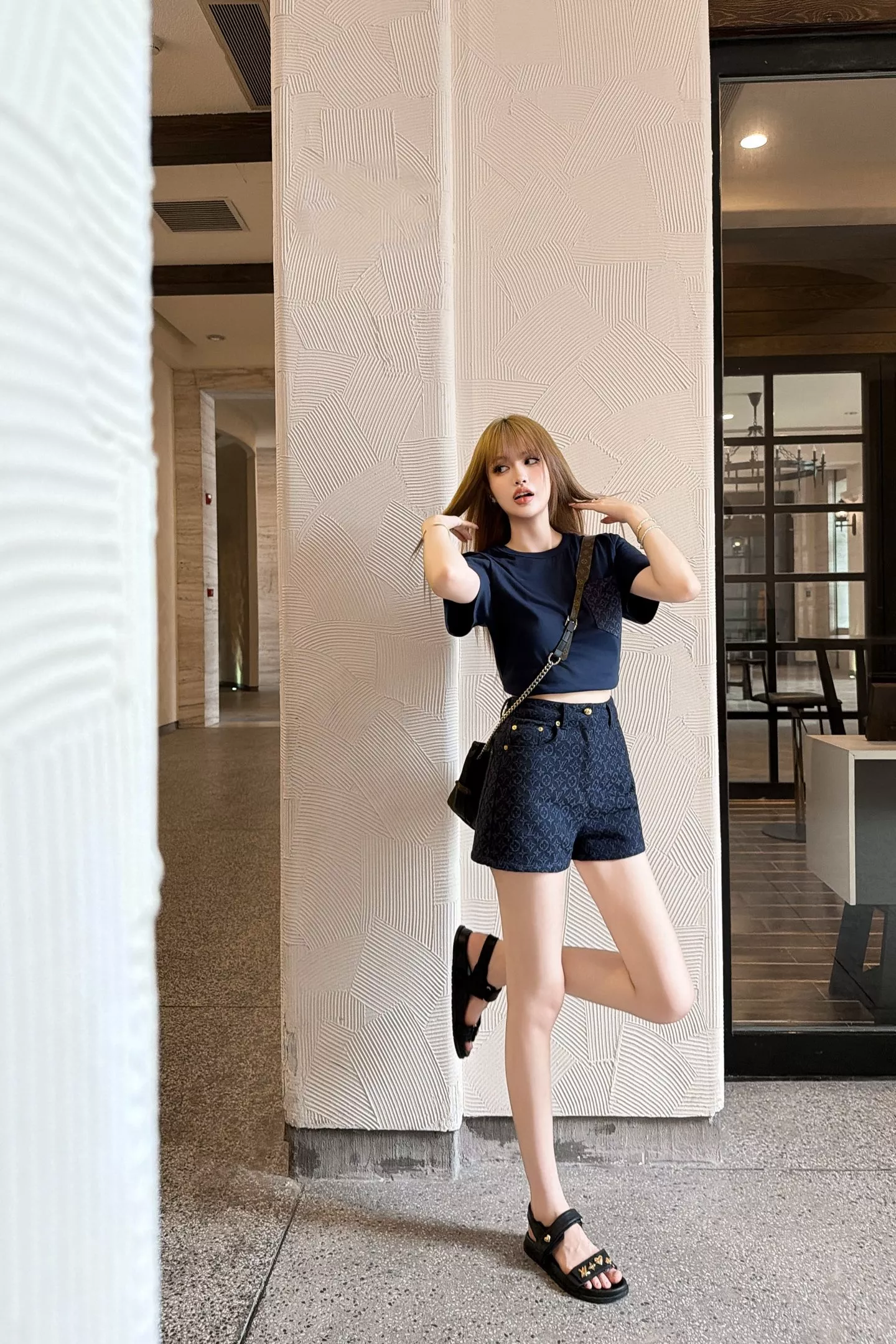 루이비통 자카드 모노그램 데님 쇼츠 상세 이미지 30