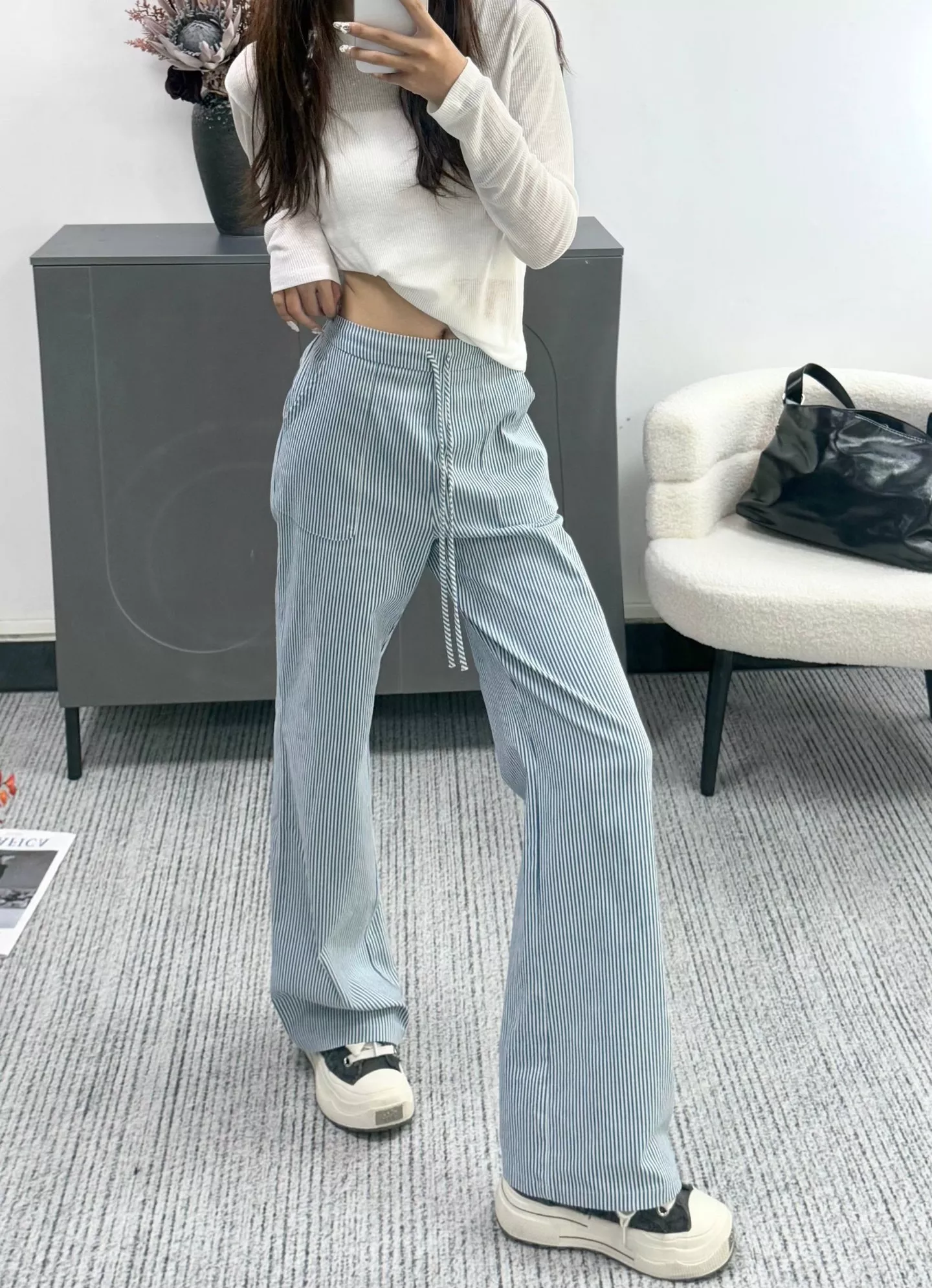 노브랜드 스트라이프 허리밴딩 와이드 팬츠 상세 이미지 11
