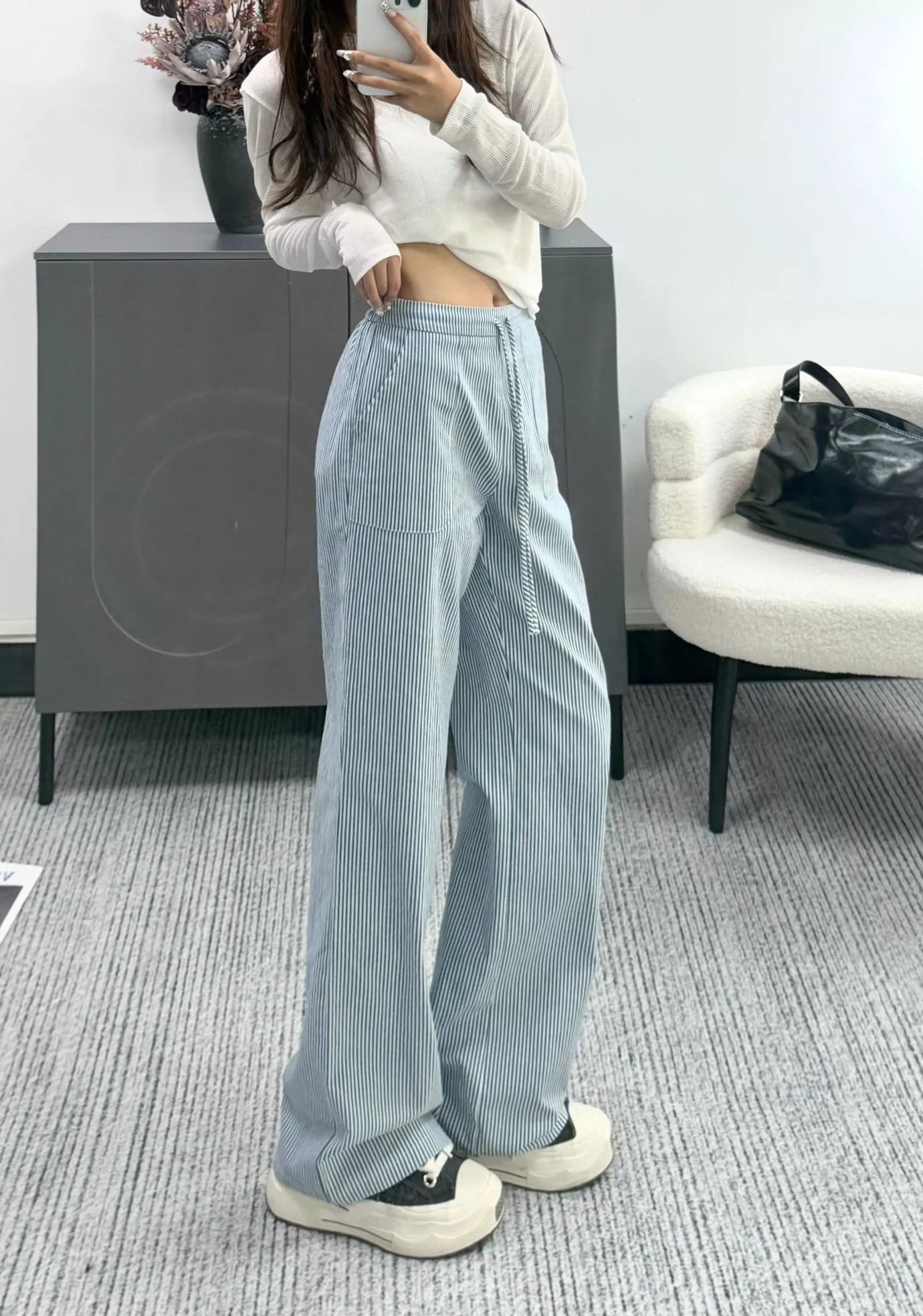 노브랜드 스트라이프 허리밴딩 와이드 팬츠 상세 이미지 17