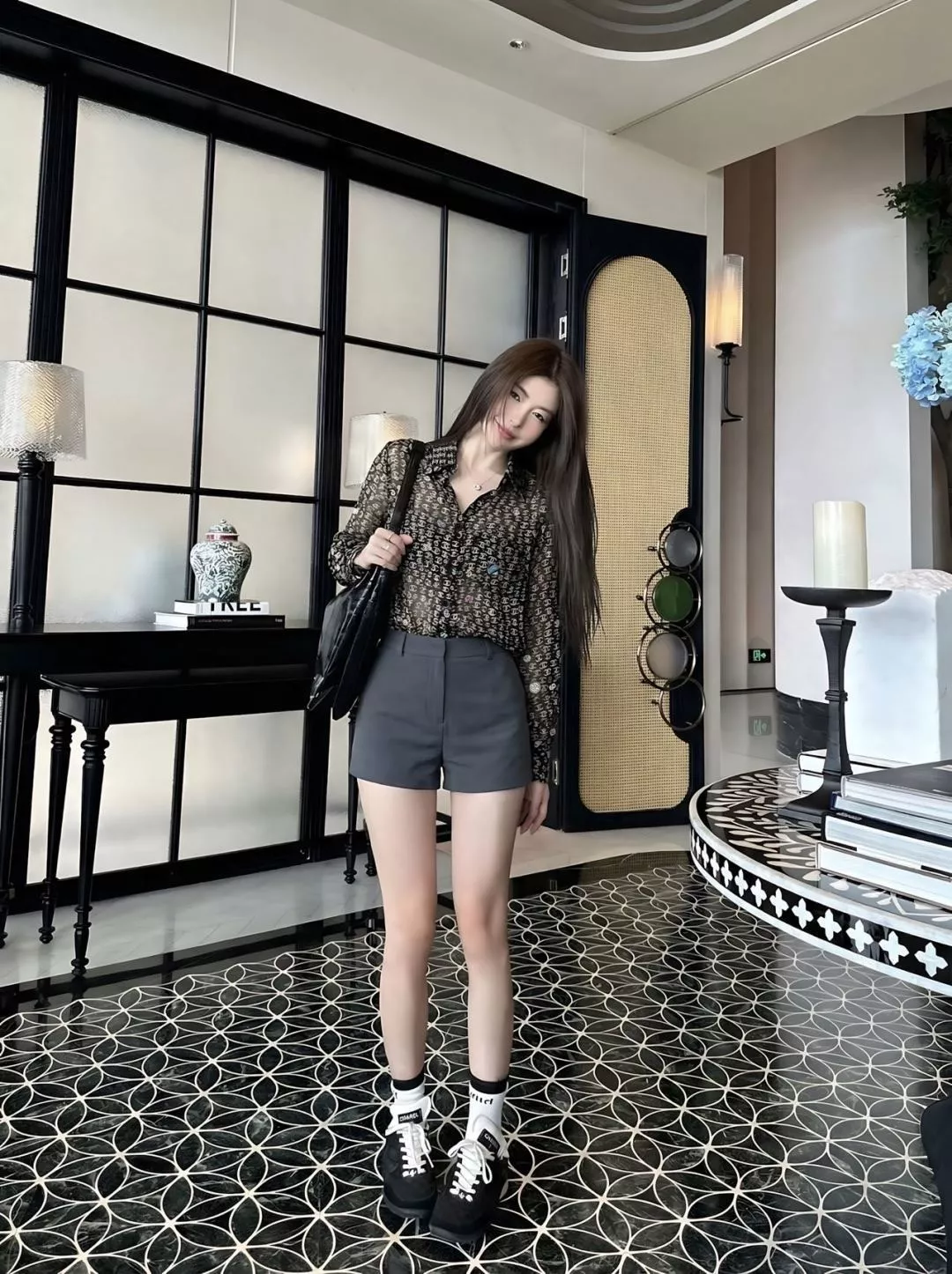 샤넬 잔꽃 프린트 롱슬리브 셔츠 상세 이미지 27