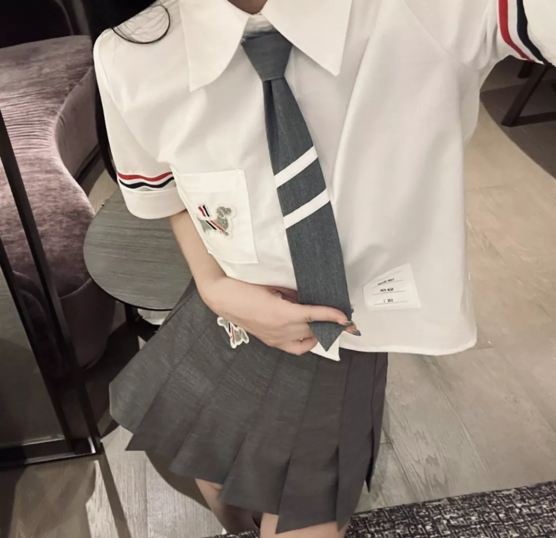 톰브라운 강아지 자수 포인트 반소매 셔츠 상세 이미지 11