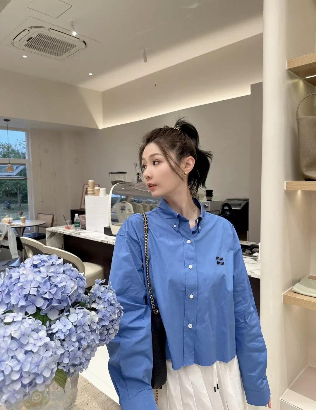 미우미우 레터링 자수 롱 코튼 셔츠 상세 이미지 17