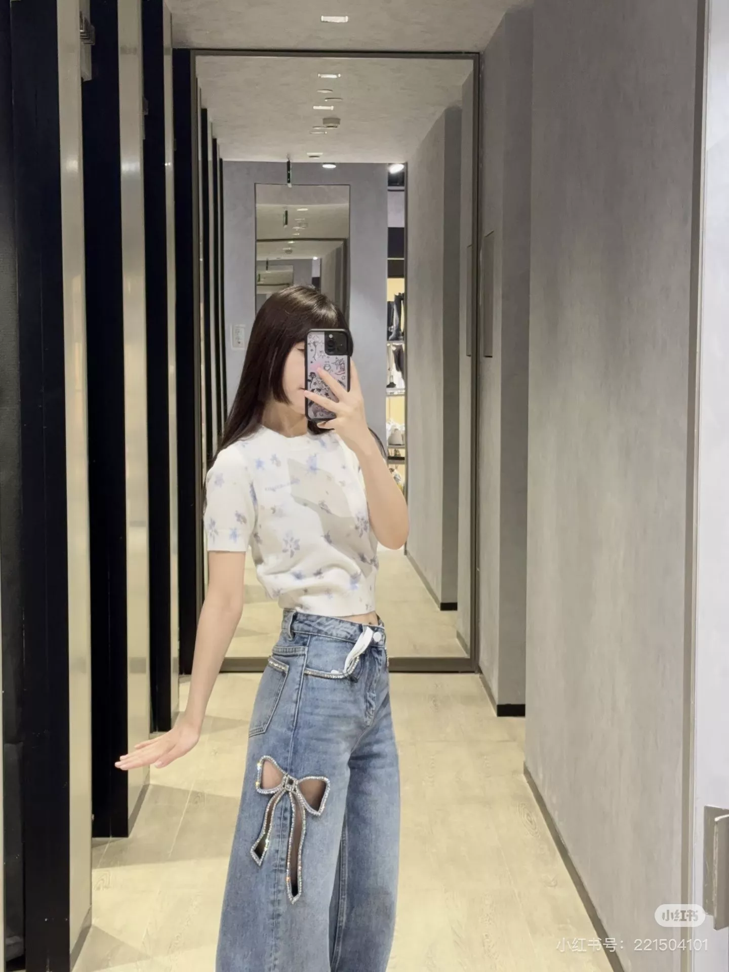 앤안델만 리본 컷아웃 장식 와이드 데님 팬츠 상세 이미지 38