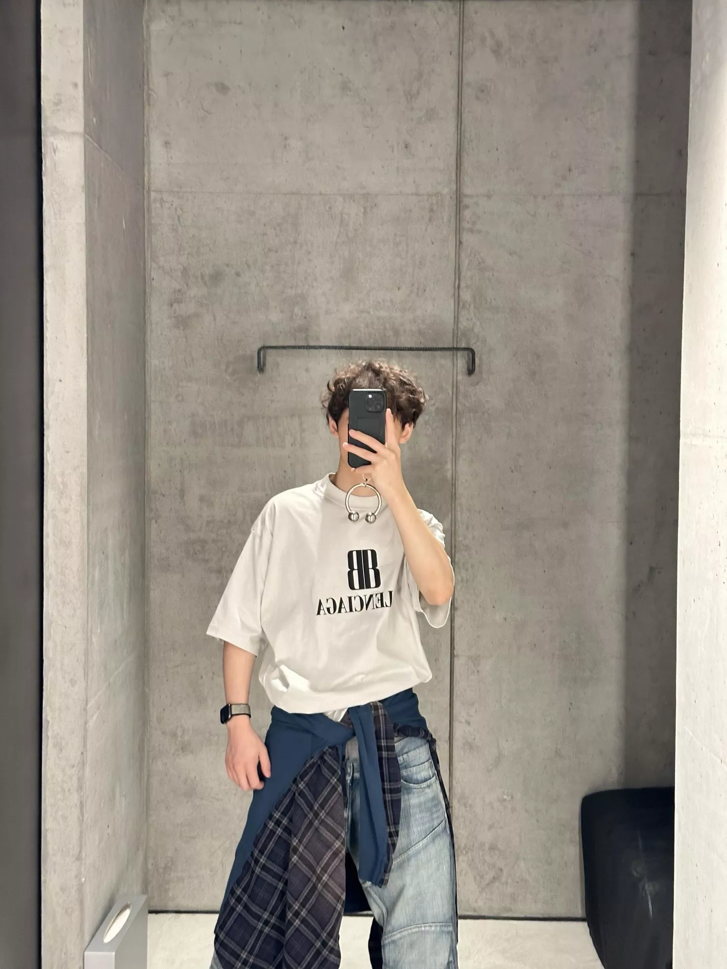 발렌시아가 BB 로고 프린트 반소매 탑 상세 이미지 19