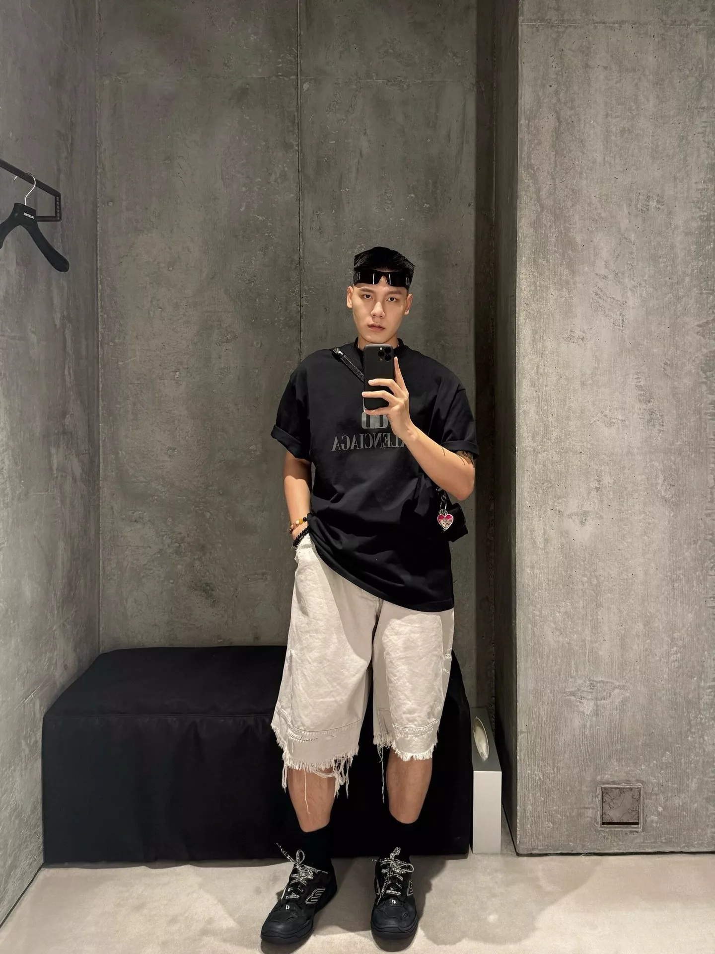 발렌시아가 BB 로고 프린트 반소매 탑 상세 이미지 28