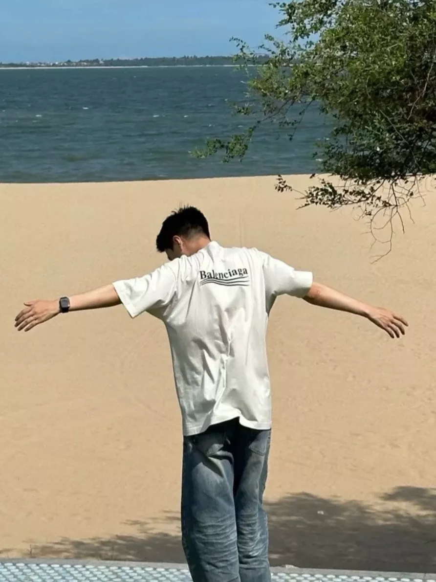 발렌시아가 리버서블 웨이브 자수 반소매 상세 이미지 14