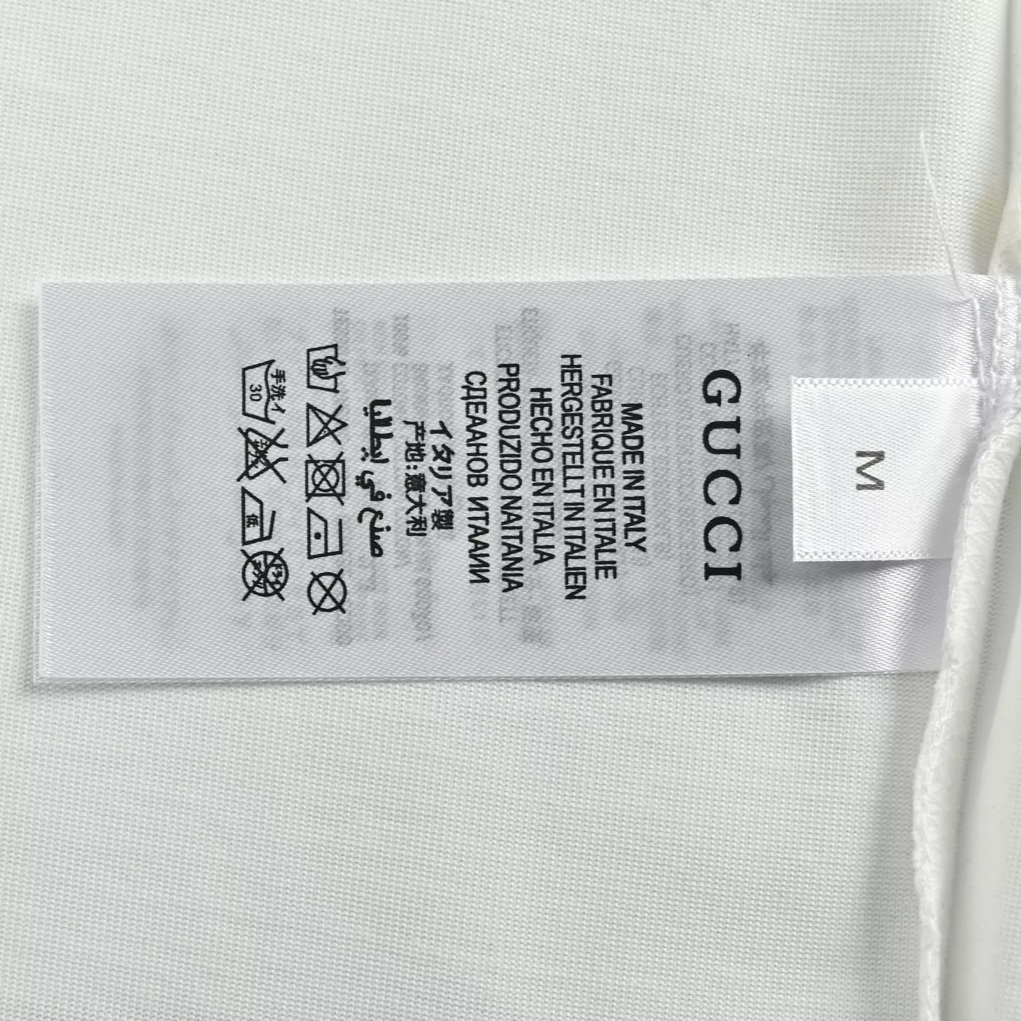 구찌 클래식 사각 로고 프린트 반소매 상세 이미지 6