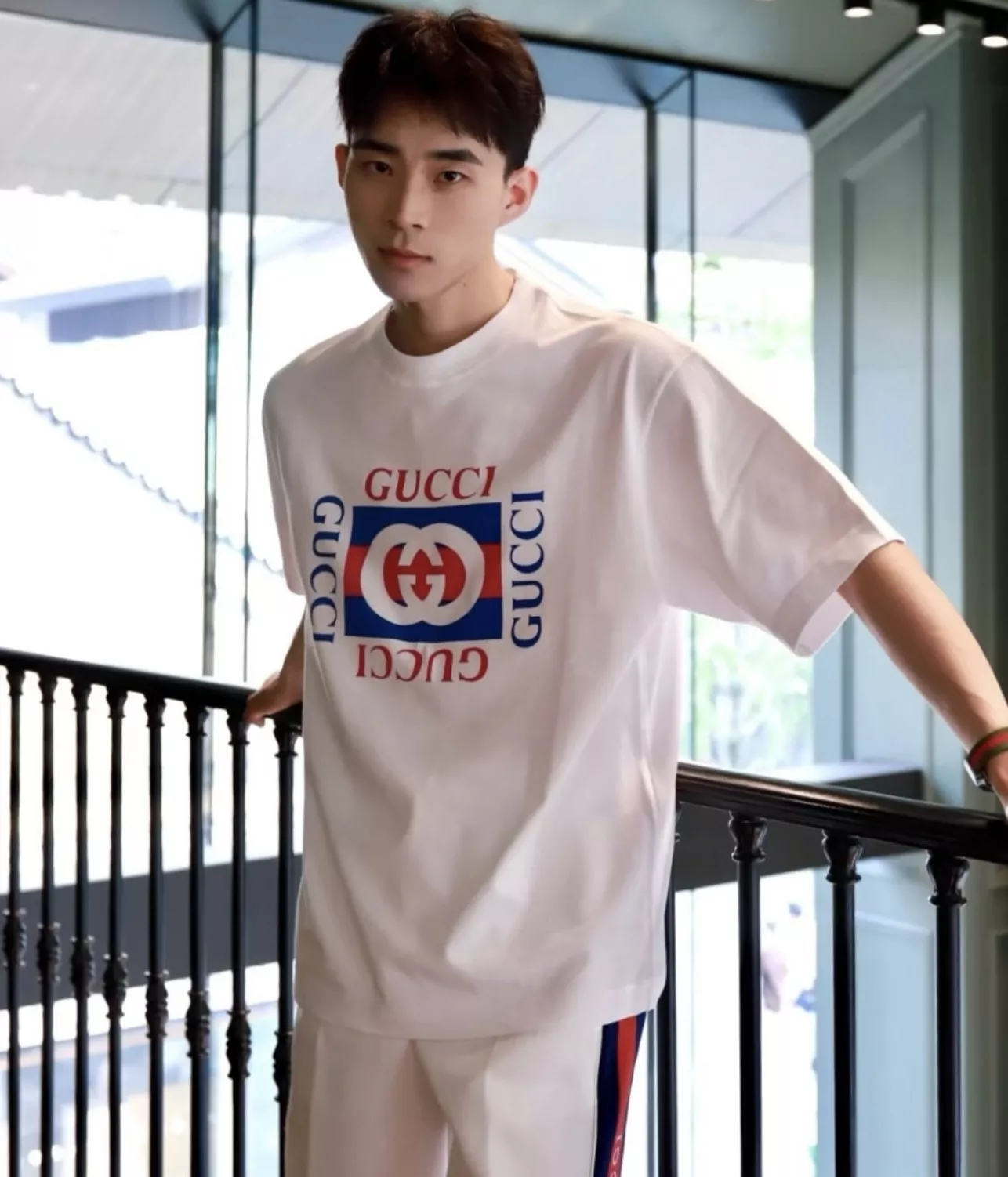 구찌 클래식 스퀘어 프린트 반소매 상세 이미지 18