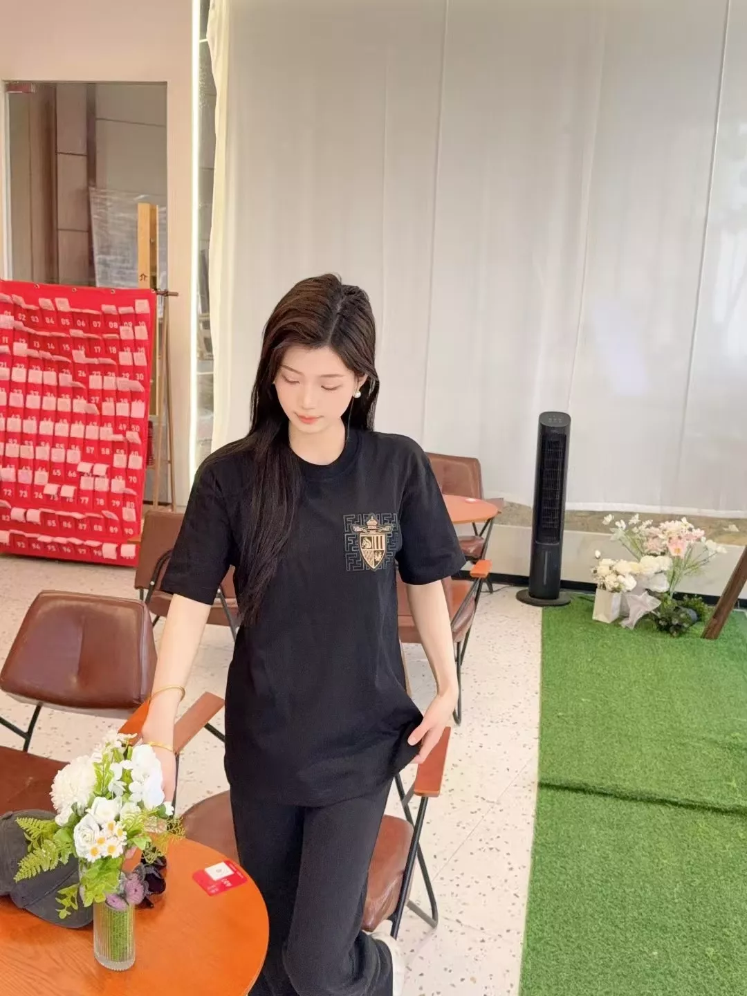 펜디 가슴 배지 자수 포인트 반소매 상세 이미지 17
