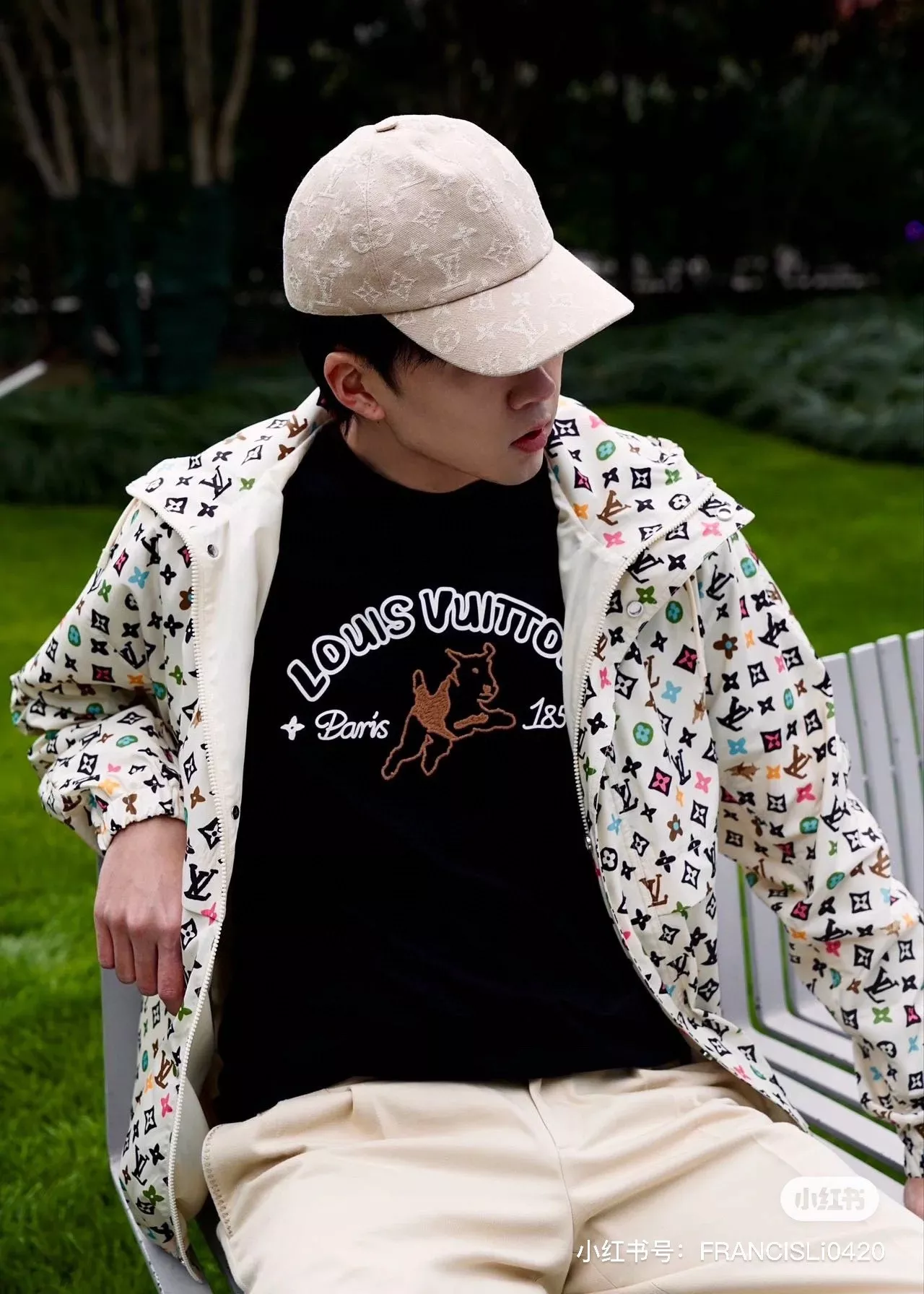 루이비통 타일러 협업 불독 프린트 반소매 상세 이미지 18