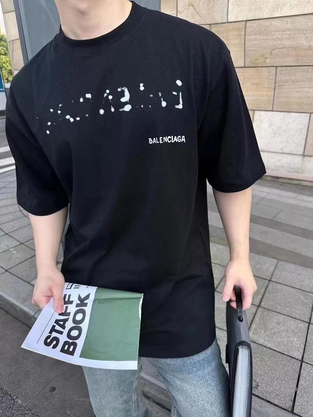 발렌시아가 블러 프린트 드롭숄더 반소매 상세 이미지 11