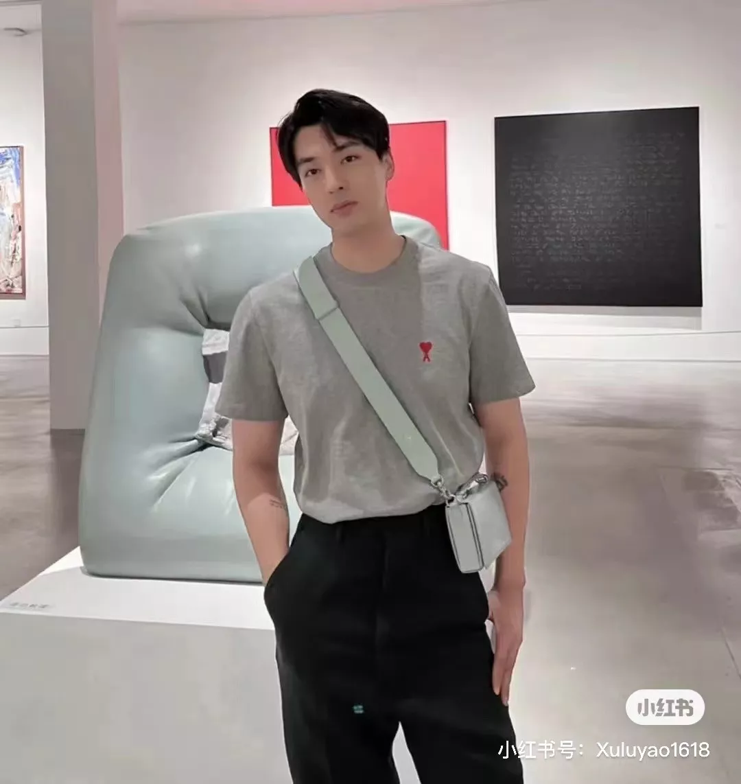 아미 하트 자수 반소매 티셔츠 상세 이미지 13