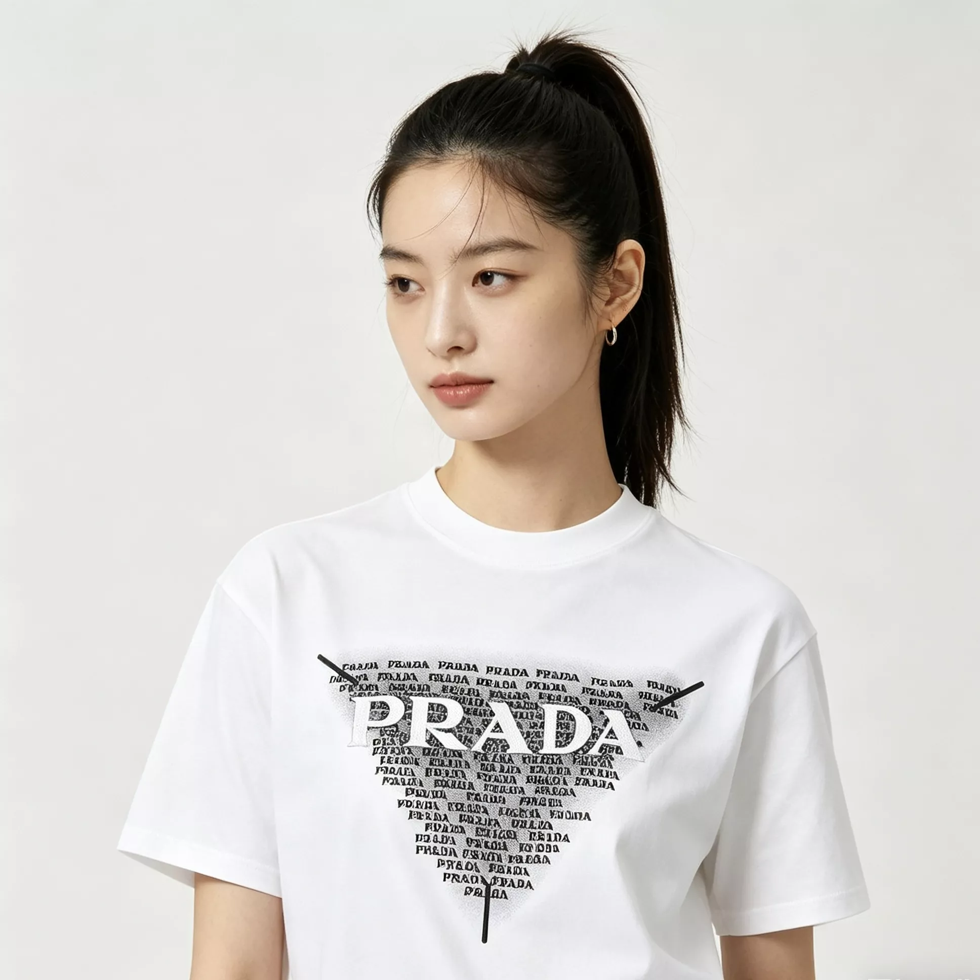 프라다 삼각 로고 자수 반소매 상의 상세 이미지 14