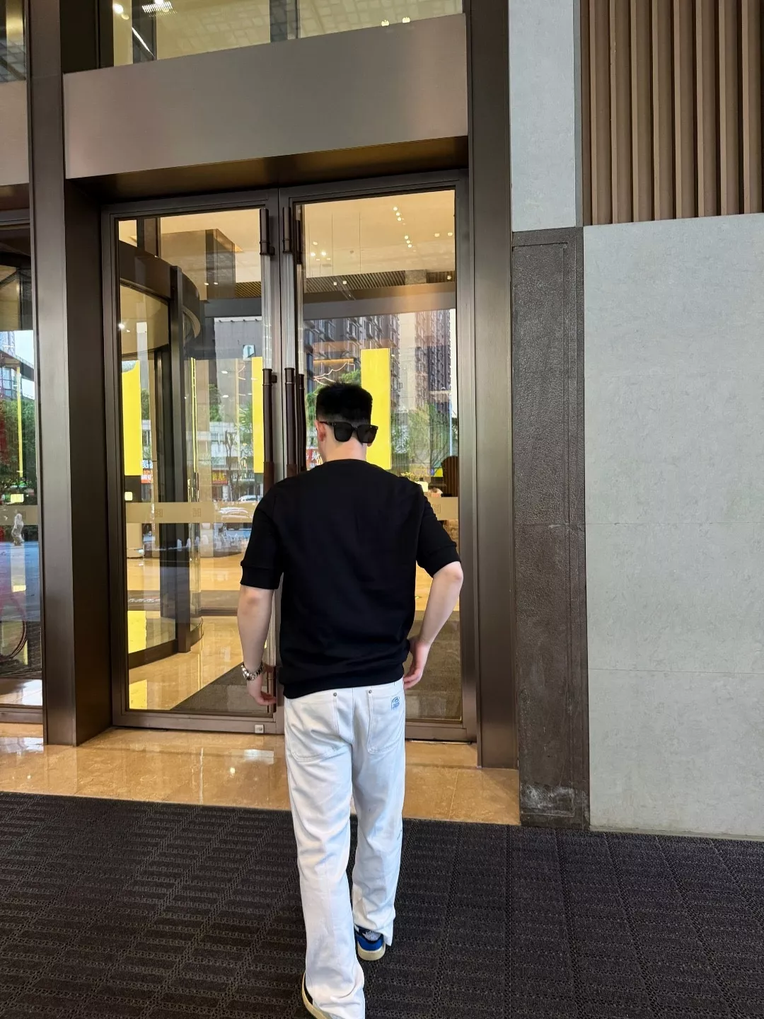 에르메스 자수 패치 로고 반소매 티셔츠 상세 이미지 17