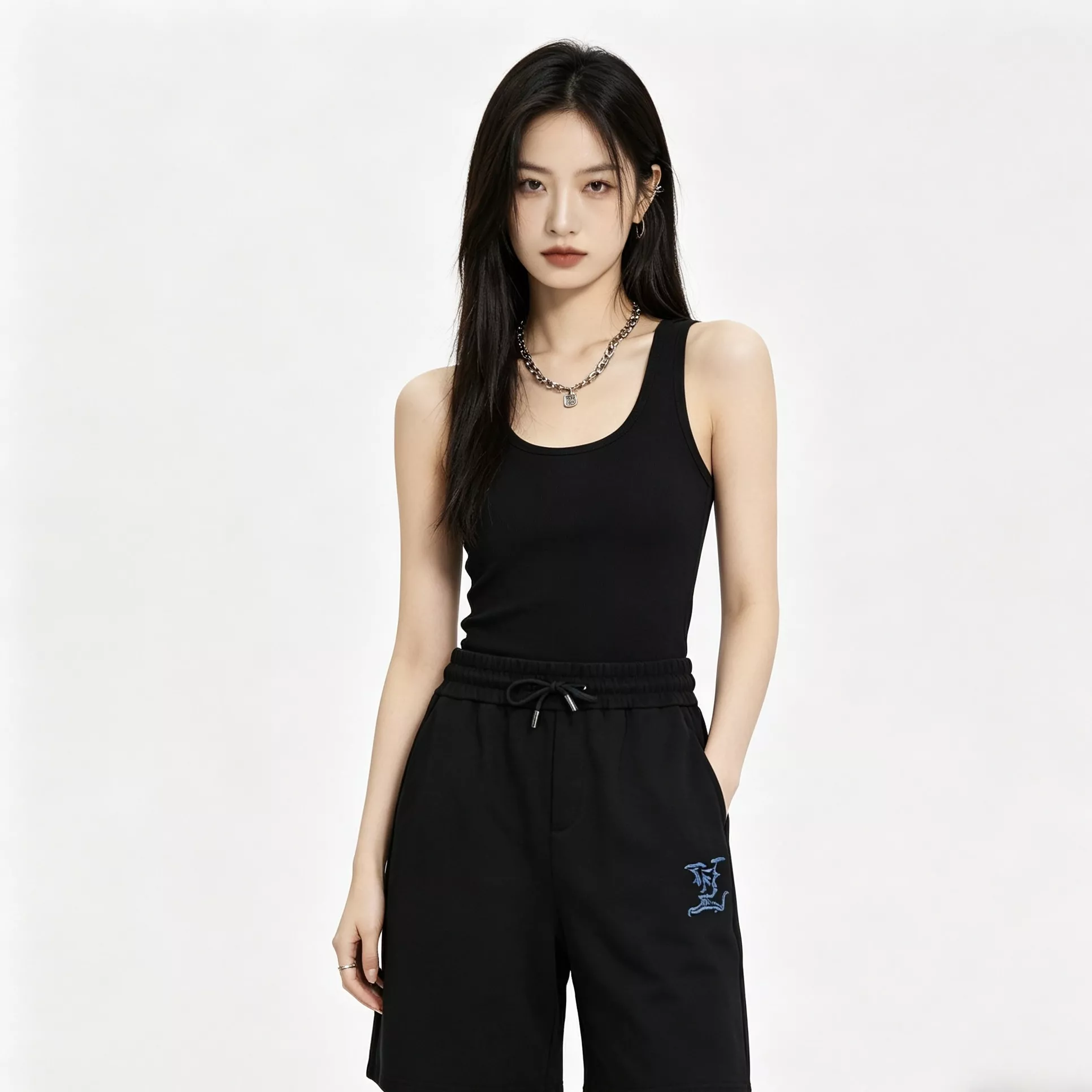 루이비통 블루 로고 자수 쇼츠 상세 이미지 14