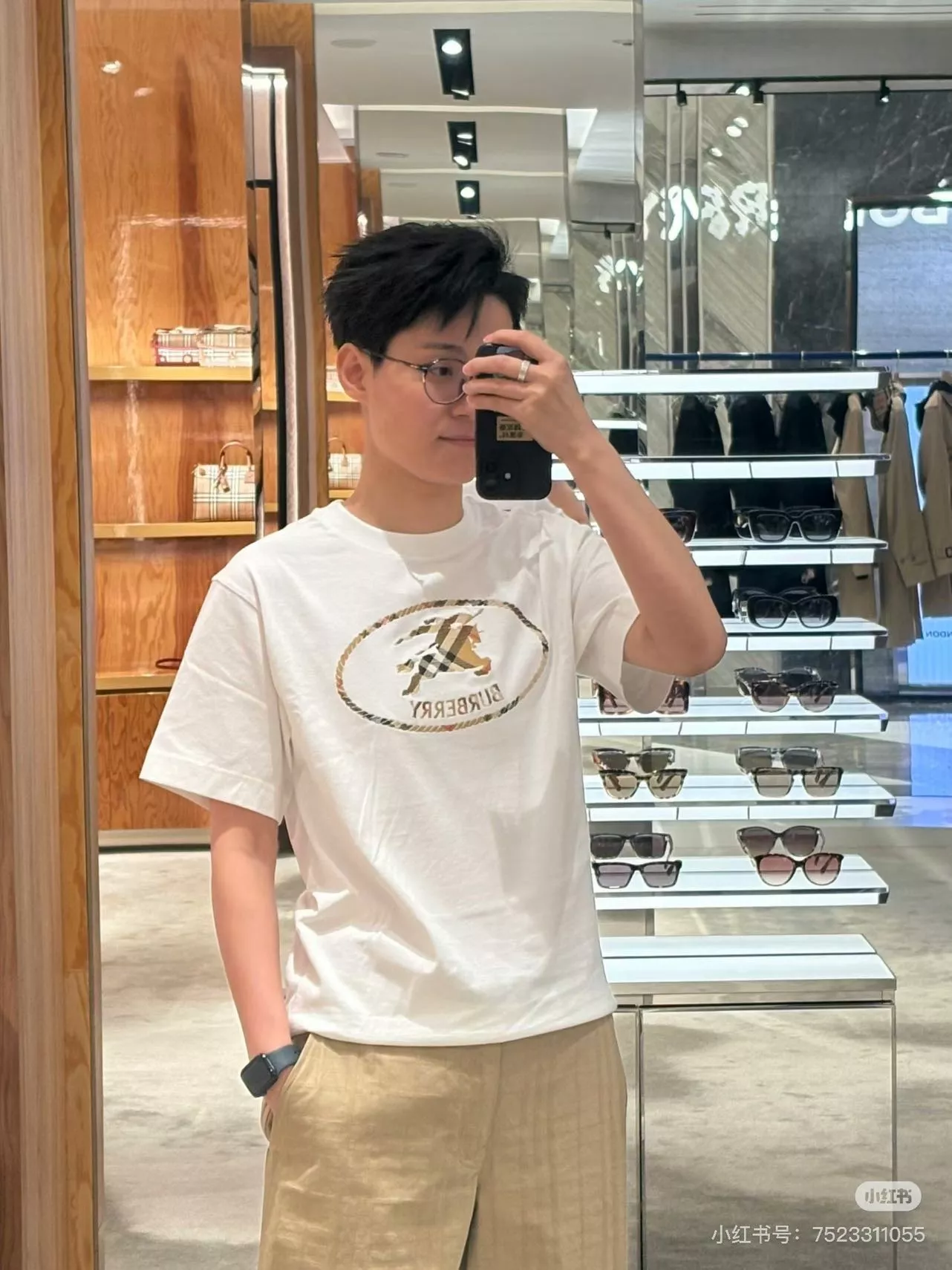 버버리 기사 로고 체크 자수 반팔 티셔츠 상세 이미지 16